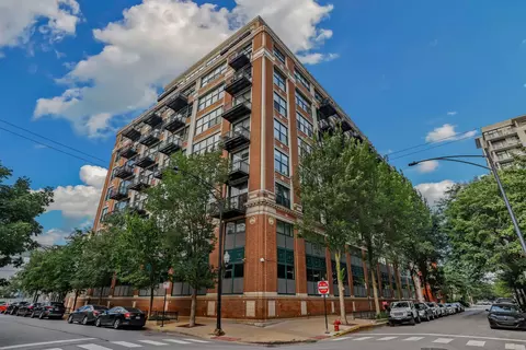 221 E Cullerton St #616, Chicago, IL 60616