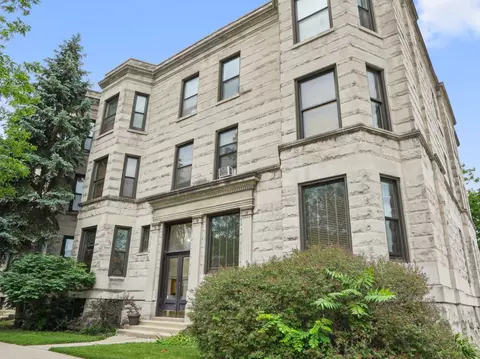 344 N Austin Blvd #1, Oak Park, IL 60302