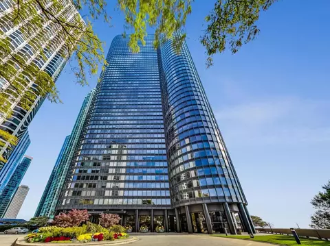 155 N Harbor Dr #5205, Chicago, IL 60601