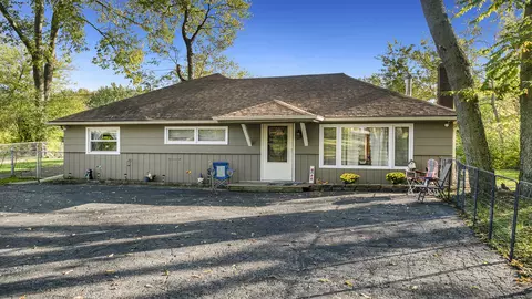 8928 S Main St, Rockford, IL 61102