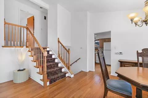 393 E Park Ave, Elmhurst, IL 60126 photo 9