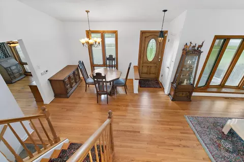 393 E Park Ave, Elmhurst, IL 60126 photo 12