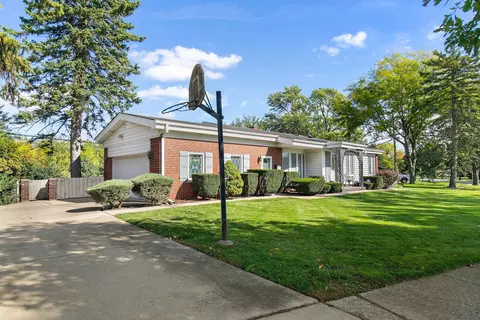 393 E Park Ave, Elmhurst, IL 60126 photo 3