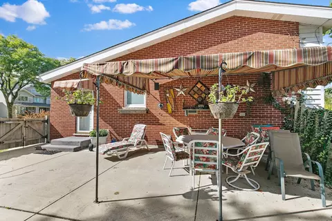 393 E Park Ave, Elmhurst, IL 60126 photo 27