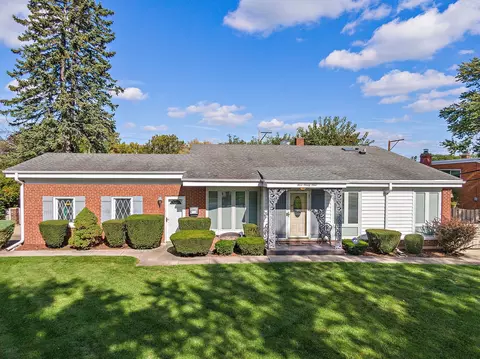 393 E Park Ave, Elmhurst, IL 60126 photo 32