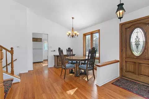 393 E Park Ave, Elmhurst, IL 60126 photo 8