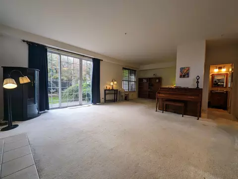 118 Commons Ct, Wheeling, IL 60090 photo 14