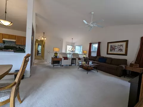 118 Commons Ct, Wheeling, IL 60090 photo 5