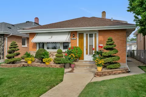 7527 Long Ave, Burbank, IL 60459