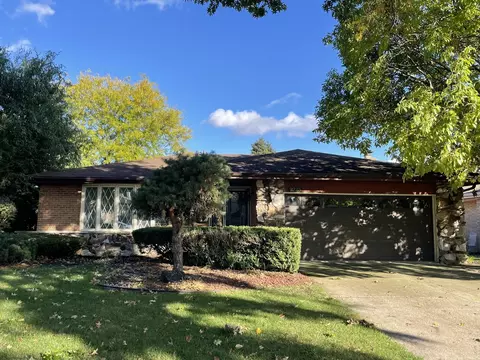 9225 S Kedvale Ave, Oak Lawn, IL 60453