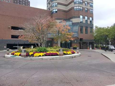 3660 N Lake Shore Dr #511, Chicago, IL 60613