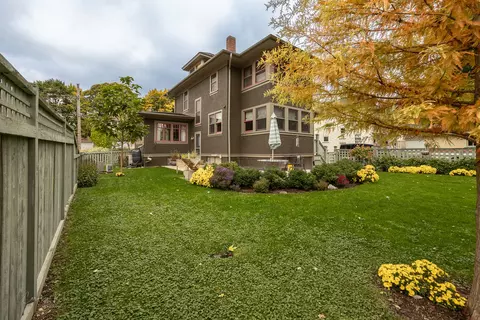485 Mary Pl, Elgin, IL 60120 photo 4