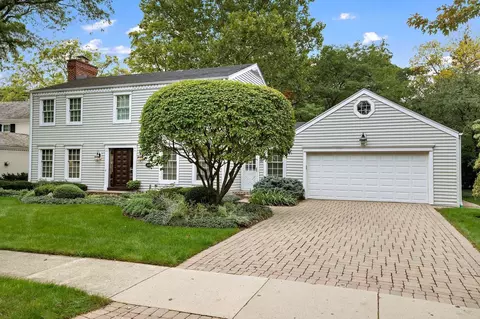 1008 Adelaide Dr, Northbrook, IL 60062