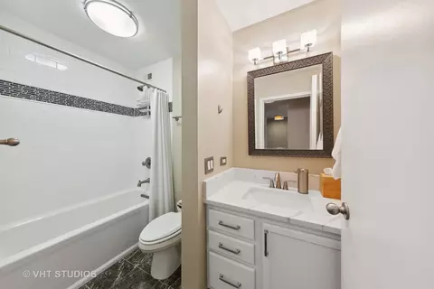 222 E Pearson St #904, Chicago, IL 60611 photo 15