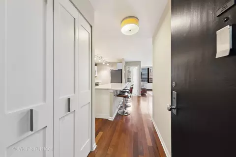 222 E Pearson St #904, Chicago, IL 60611 photo 3