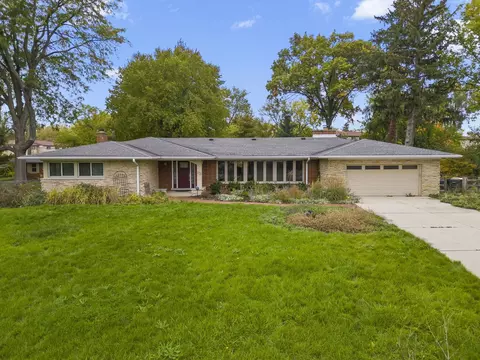 1770 N Lee Ct, Palatine, IL 60074