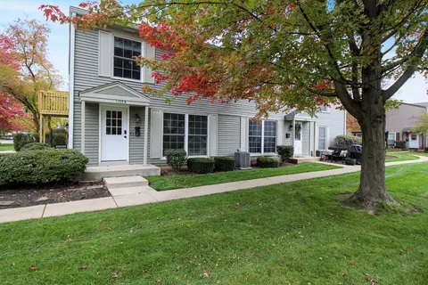 1100 Bunker Hill Ct #B, Wheaton, IL 60189