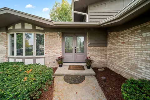 1939 185th St, Lansing, IL 60438 photo 2