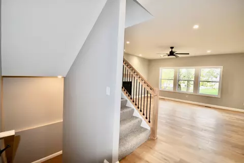 206 Eldon Rd, Downs, IL 61736 photo 13
