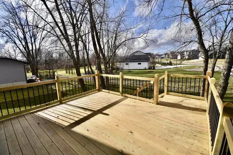 206 Eldon Rd, Downs, IL 61736 photo 3