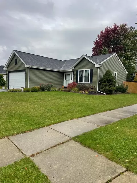 300 S Shagbark Ct, Round Lake, IL 60073