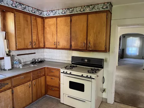 833 Prospect St, Elgin, IL 60120 photo 7