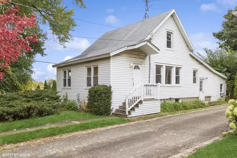 338 W Lake St, Barrington, IL 60010