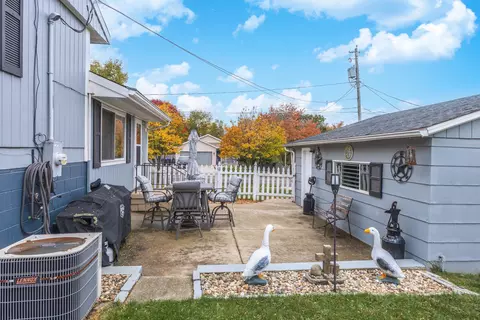 1505 Perry St, Bloomington, IL 61701 photo 32