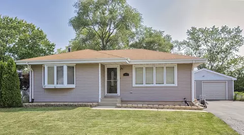 417 Deerpath Dr, Lindenhurst, IL 60046
