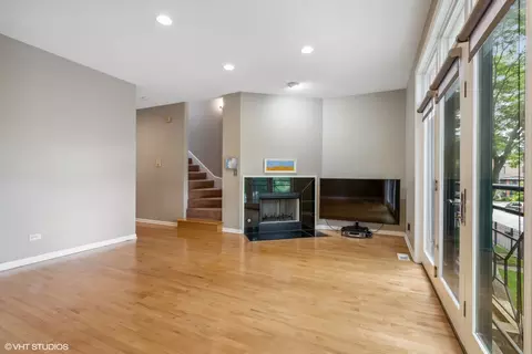 1102 E 54th St, Chicago, IL 60615 photo 4