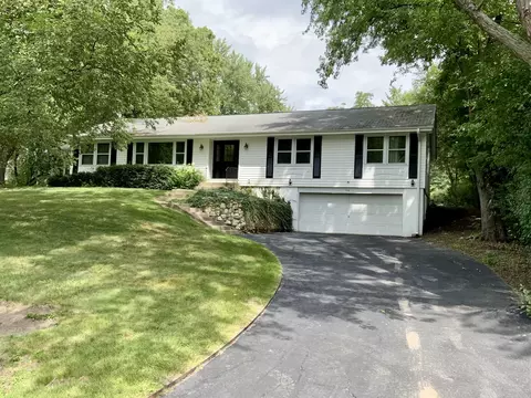 1013 Prairie Ave, Barrington, IL 60010