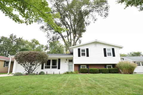 361 N Silverleaf Blvd, Carol Stream, IL 60188