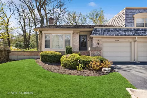 19 W011 Avenue Barbizon, Oak Brook, IL 60523