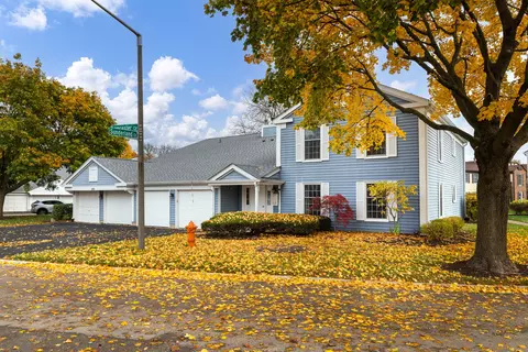 2160 Lancaster Cir #4-102C, Naperville, IL 60565