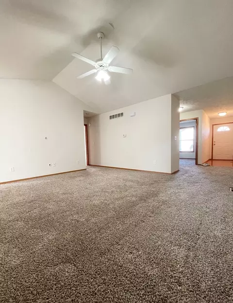 1817 Park West Dr, Normal, IL 61761 photo 3