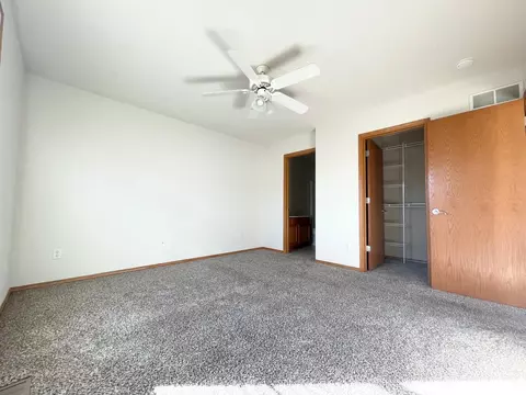 1817 Park West Dr, Normal, IL 61761 photo 9