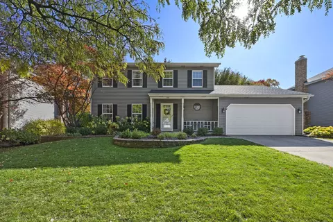 1556 Selby Rd, Naperville, IL 60563
