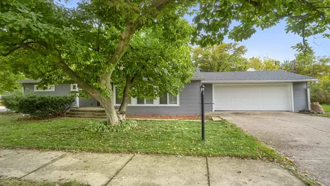 1404 Grenham Pl, Rockford, IL 61107