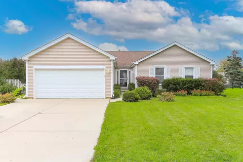 2224 Kensington Dr, Schaumburg, IL 60194
