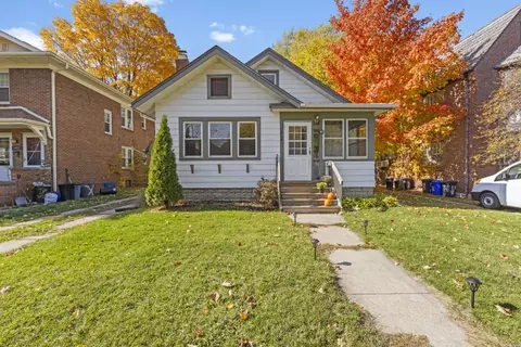 1914 Douglas St, Rockford, IL 61103
