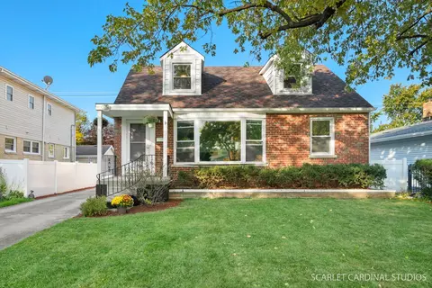 1106 S Summit Ave, Villa Park, IL 60181