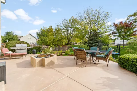 1212 Leonard Dr, Plainfield, IL 60586 photo 4