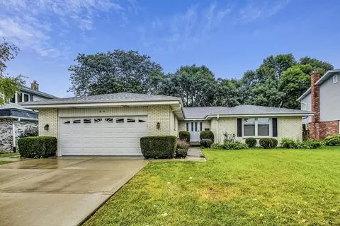 5 W Waverly Rd, Arlington Heights, IL 60004