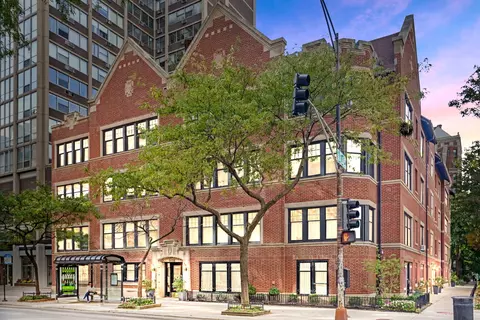 3120 N Sheridan Rd #AG, Chicago, IL 60657