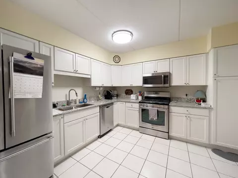 100 N Gary Ave #210, Wheaton, IL 60187 photo 5