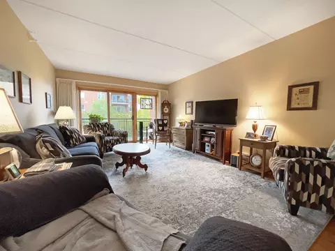 100 N Gary Ave #210, Wheaton, IL 60187 photo 4