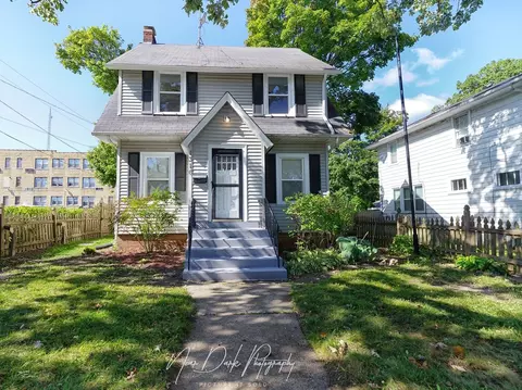 1316 N Jackson St, Waukegan, IL 60085
