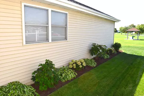 1570 Mallards Cv, Beecher, IL 60401 photo 7