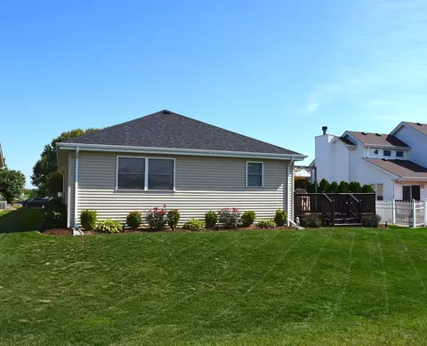 1570 Mallards Cv, Beecher, IL 60401 photo 5
