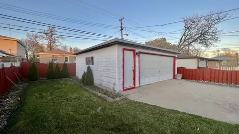 Exterior - 1024 W 107th Pl, Chicago, IL 60643 photo 2 of 2